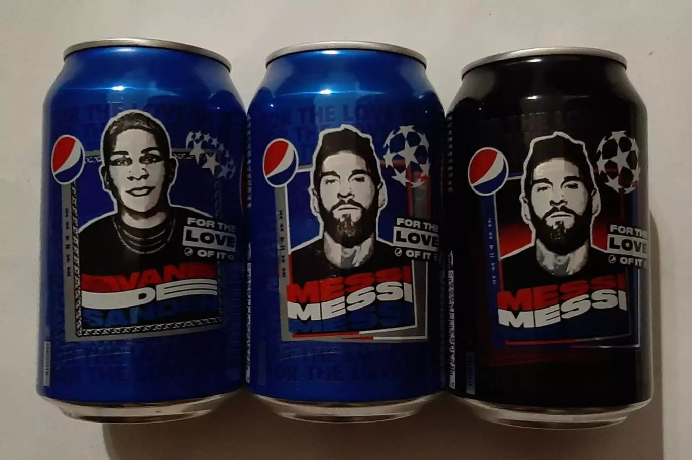 Баночки Pepsi футбол Ван де Санден, Мессі (2шт.) 3 шт. Ем.- 0,33 л.