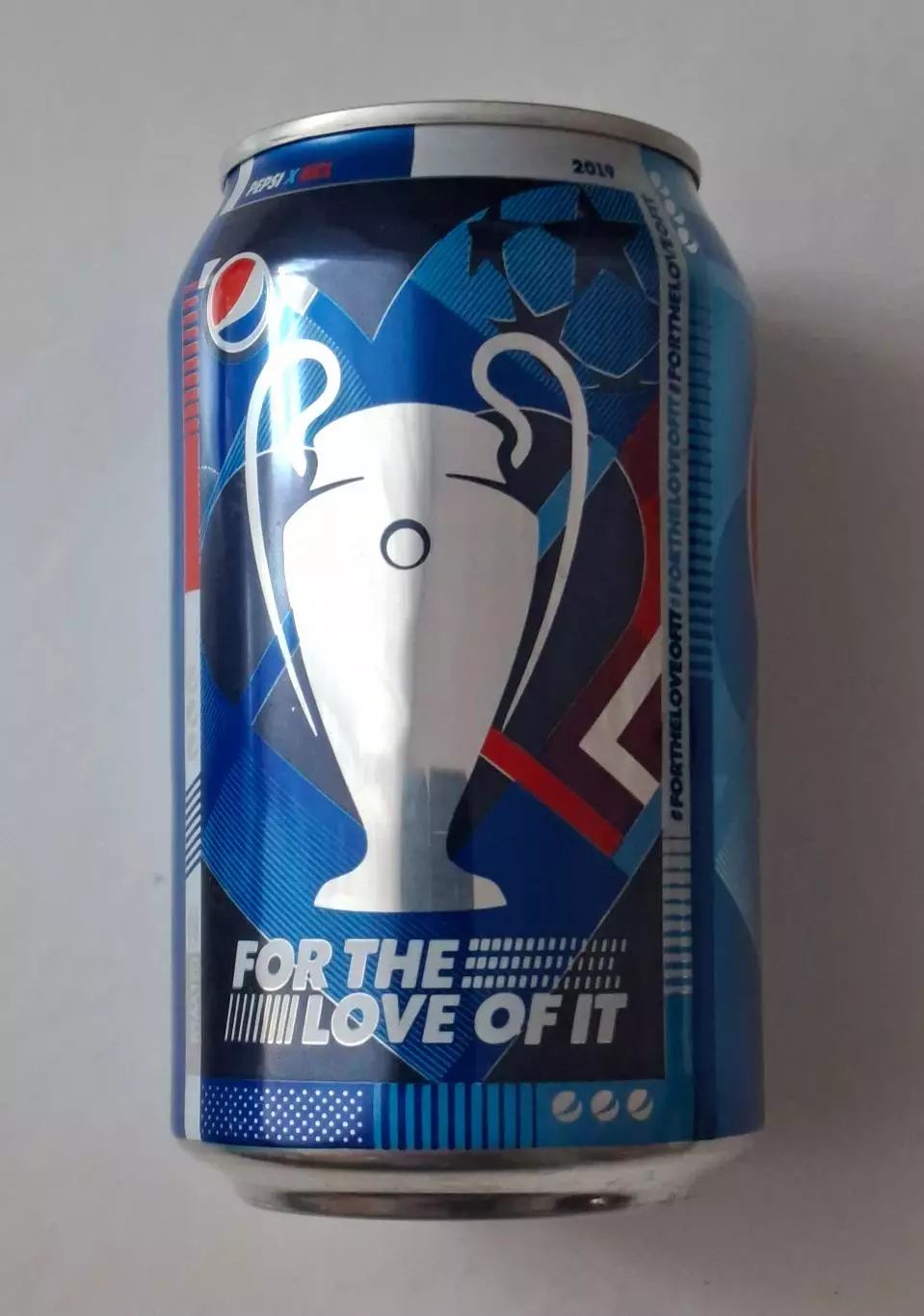 Баночка Pepsi Ліга Чемпіонів Ем.- 0,33л.