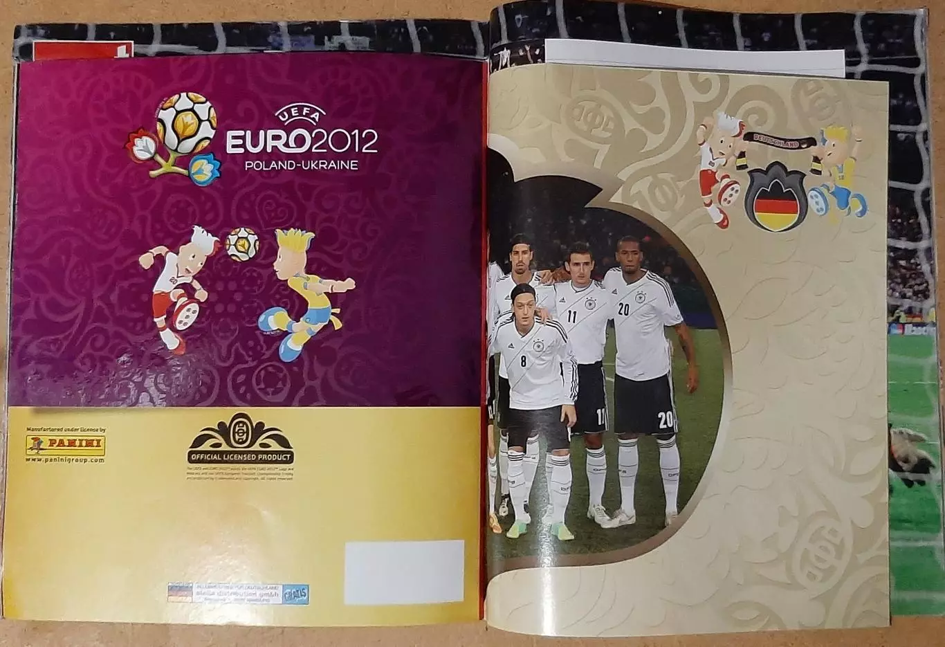 Журнал Sport Bild 2012 всередені журнал Panini до EURO 2012 7