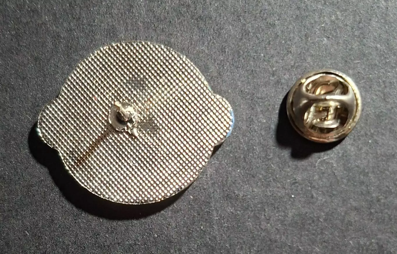 Знак футбол Дніпро 3