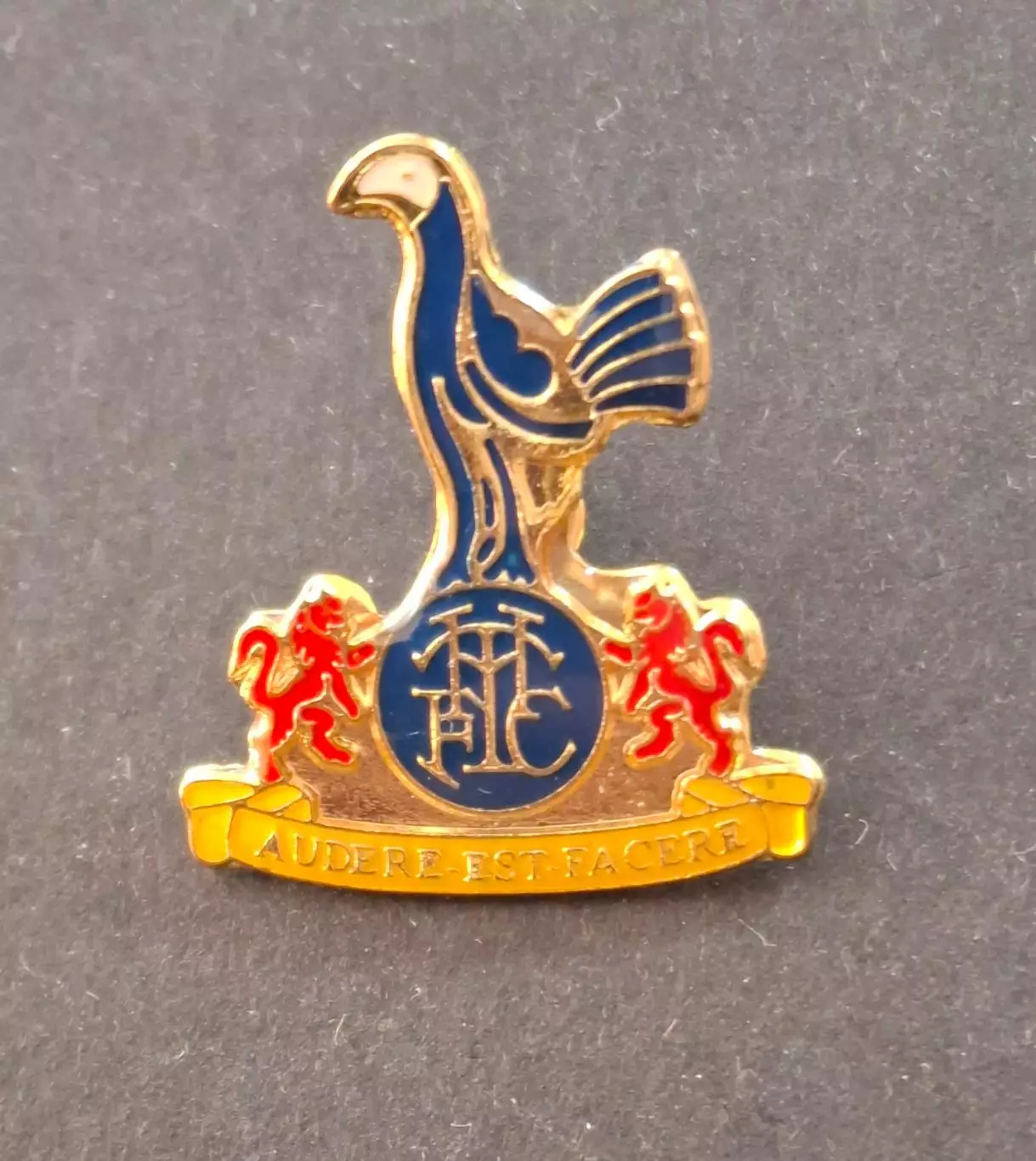 Знак Футбол Тоттенгем Готспур Англія