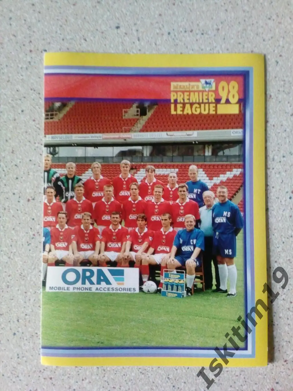 Наклейка MERLIN Английская Премьер-Лига 1997-1998 № 54 Team Barnsley Барнсли