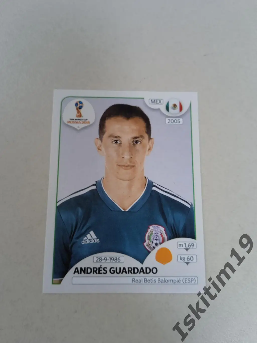 Наклейка PANINI Чемпионат мира 2018 № 463 Guardado Гуардадо