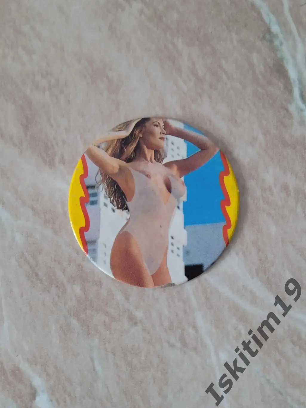 Фишка кэпс new super beach girls № 4/37 1