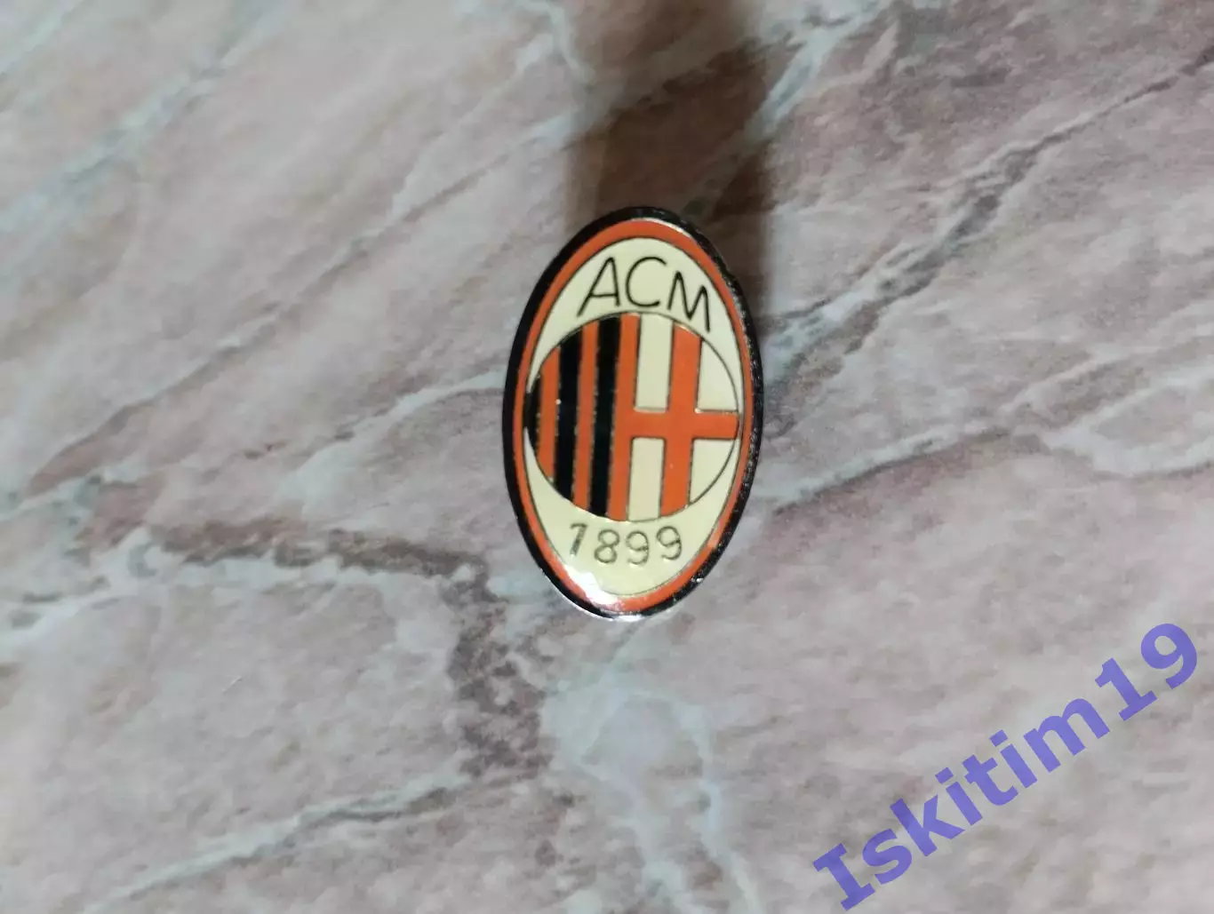 Значок знак футбольный клуб Милан Италия