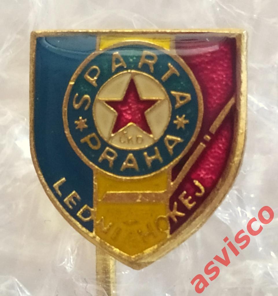 Значок Хоккейный клуб SPARTA PRAHA / СПАРТА из Праги / Чехословакия.