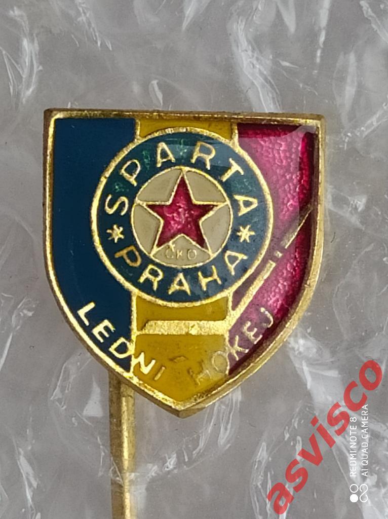 Значок Хоккейный клуб SPARTA PRAHA / СПАРТА из Праги / Чехословакия. 4