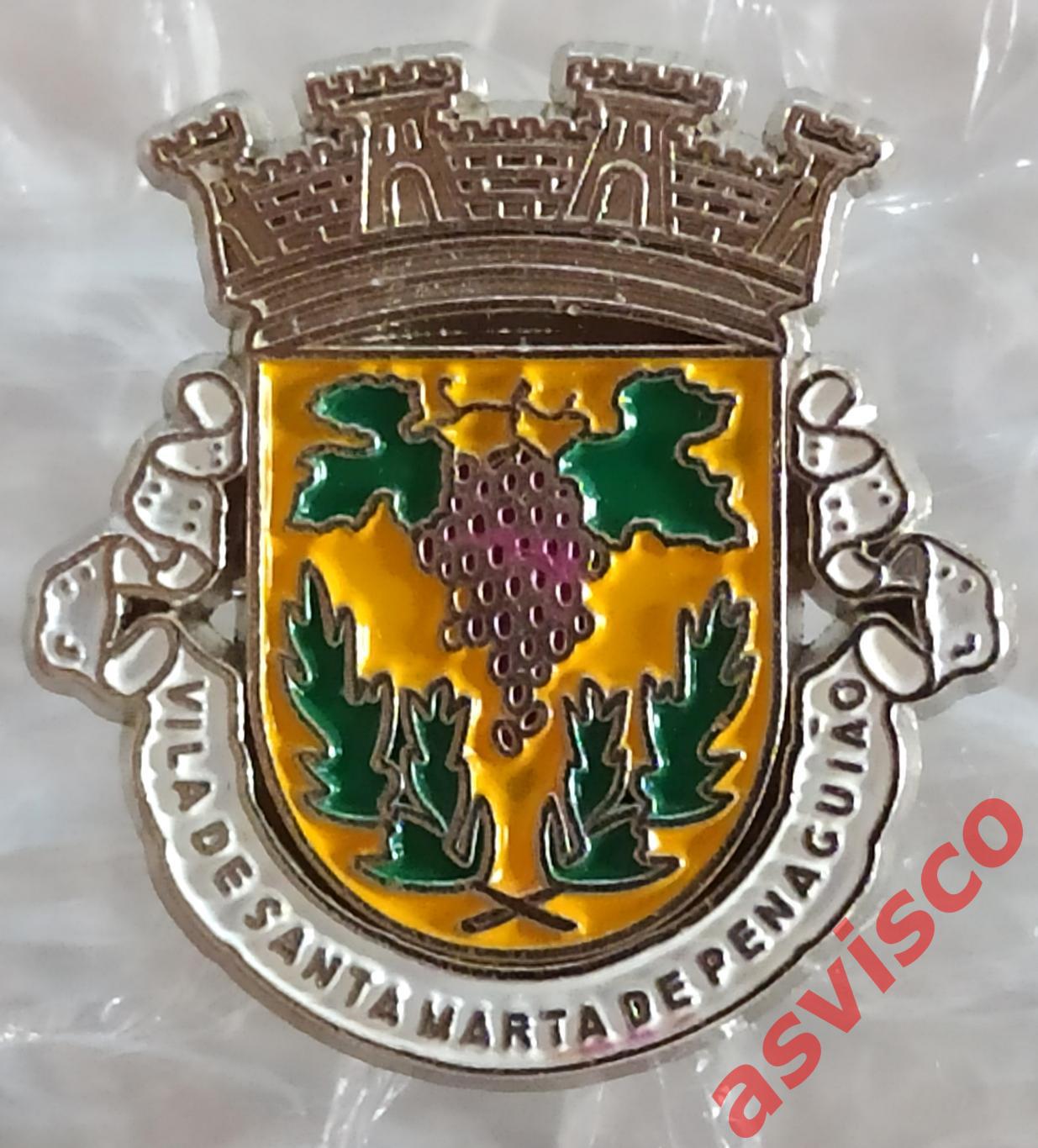 Значок Герб Муниципалитета Санта-Марта-де-Пенагиан из Португалии.