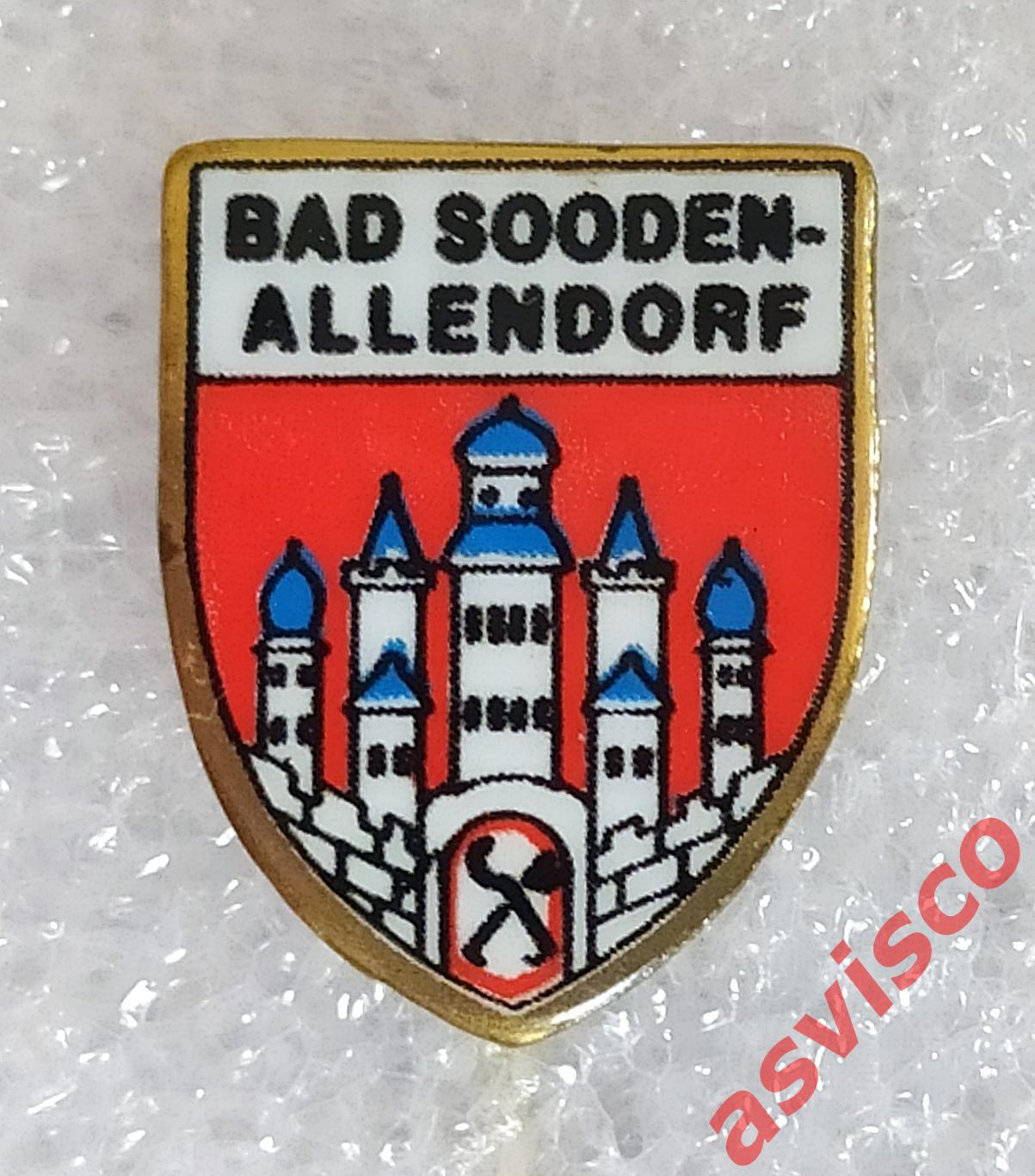 Значок Герб города Бад-Зоден-Аллендорф из Германии.