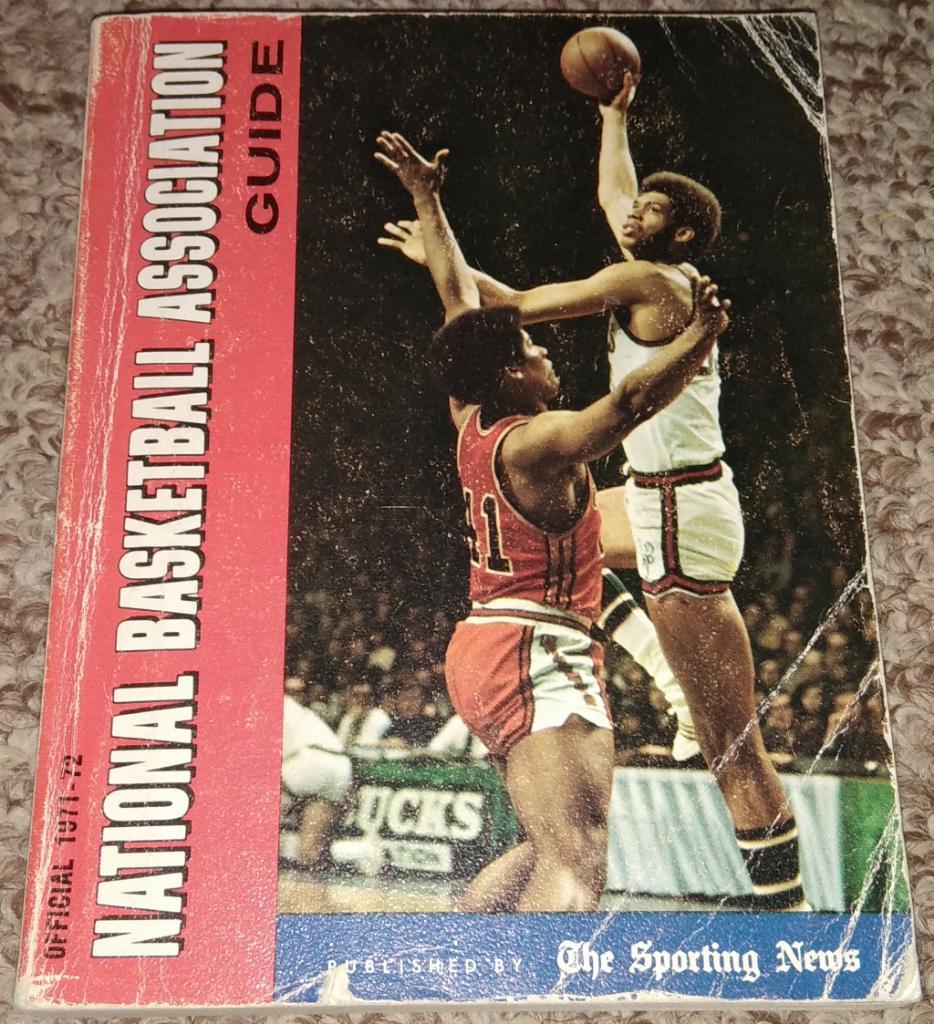 Official 1971-72 National Basketball Association Guide (NBA, НБА)