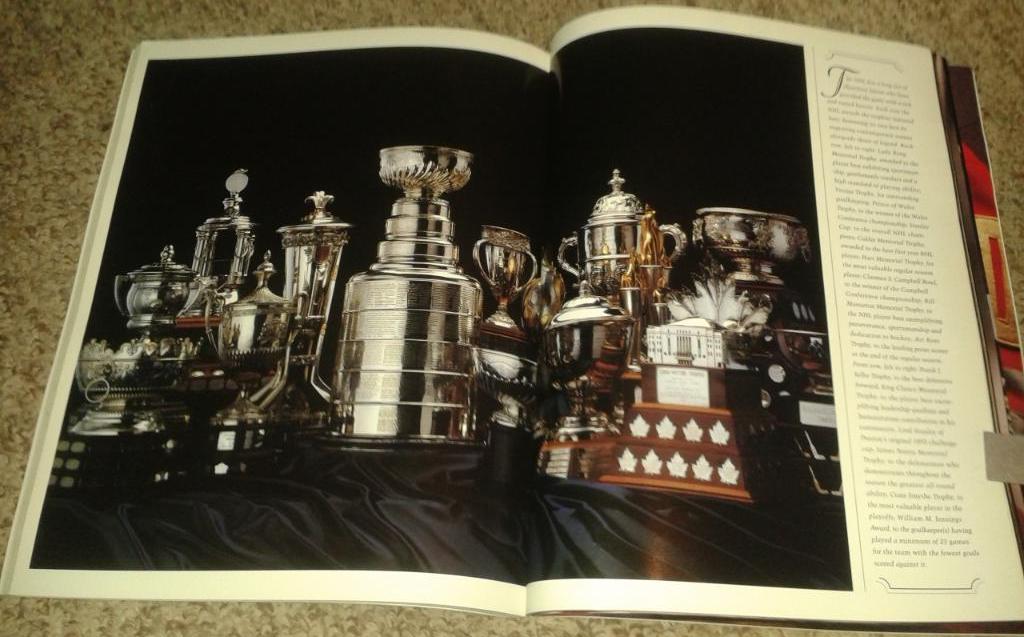 Hockey Hall of Fame Legends. The Official Book (NHL) 5