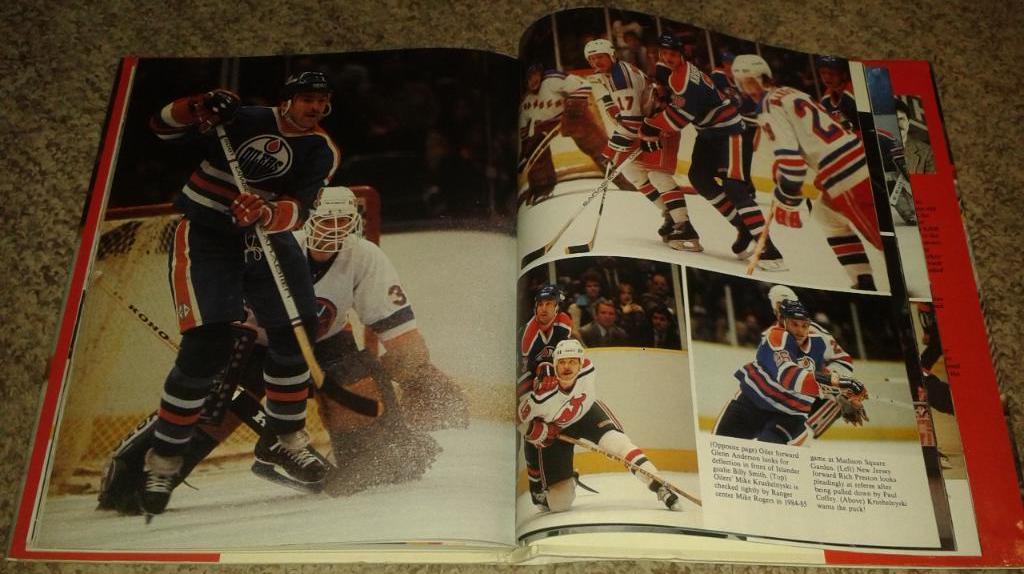 The World of Pro Hockey (NHL, 1985) 2900 руб. 3