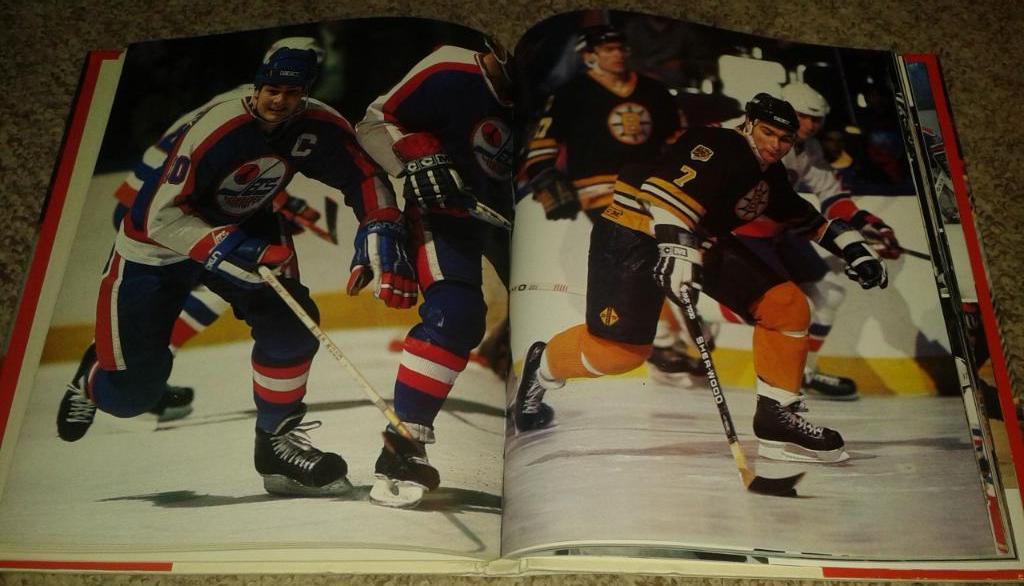 The World of Pro Hockey (NHL, 1985) 2900 руб. 7