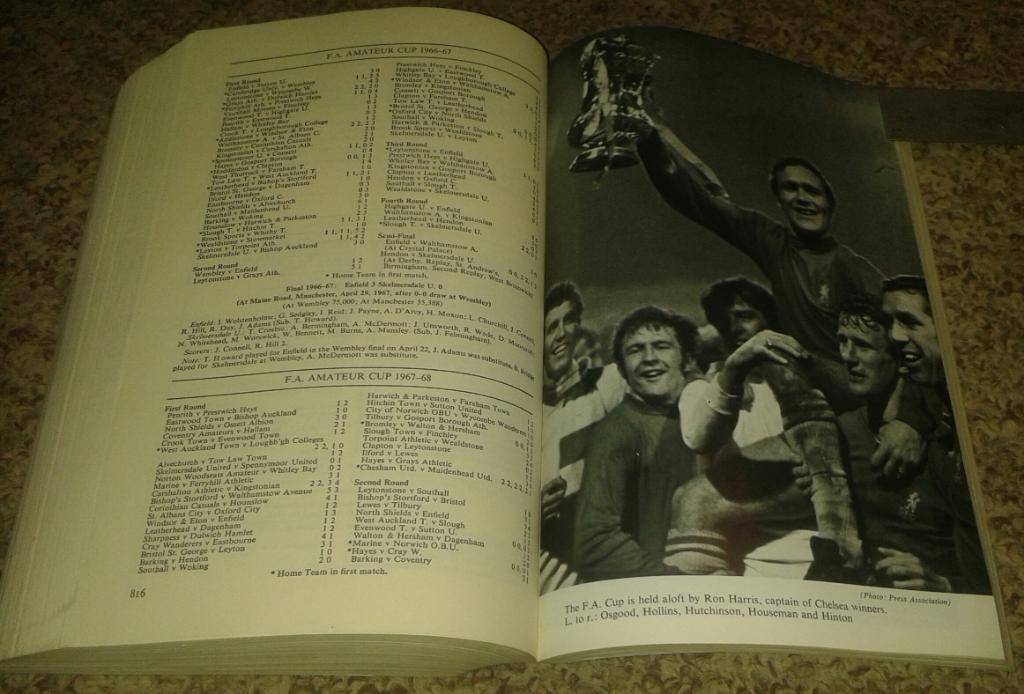 Rothmans Football Yearbook 1970-71.Первый выпуск. 4