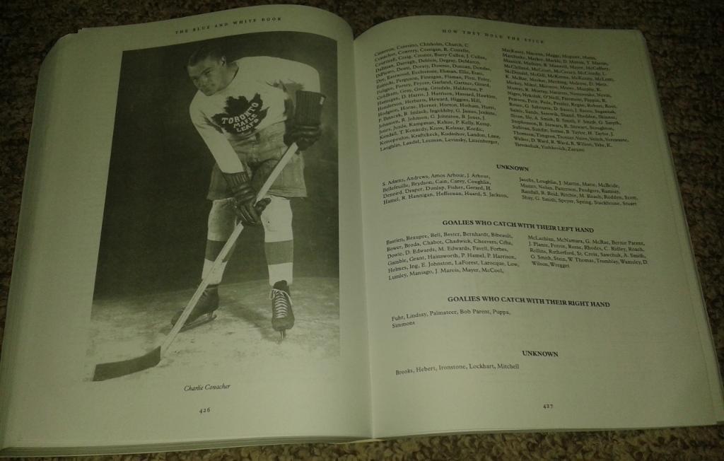 The Blue and White Book. The Complete Toronto Maple Leafs Fact Book (1997, NHL) 4