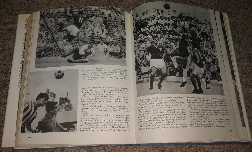 A Pictorial History of Soccer (1970). 2