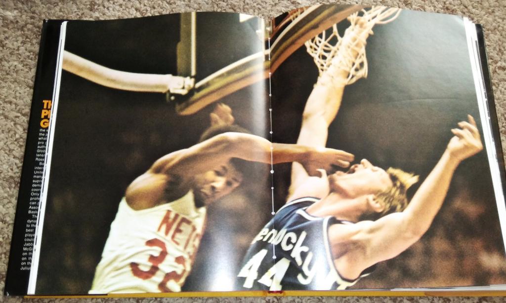 The Pro Game. The World of Professional Basketball (NBA,ABA, 1975) 4