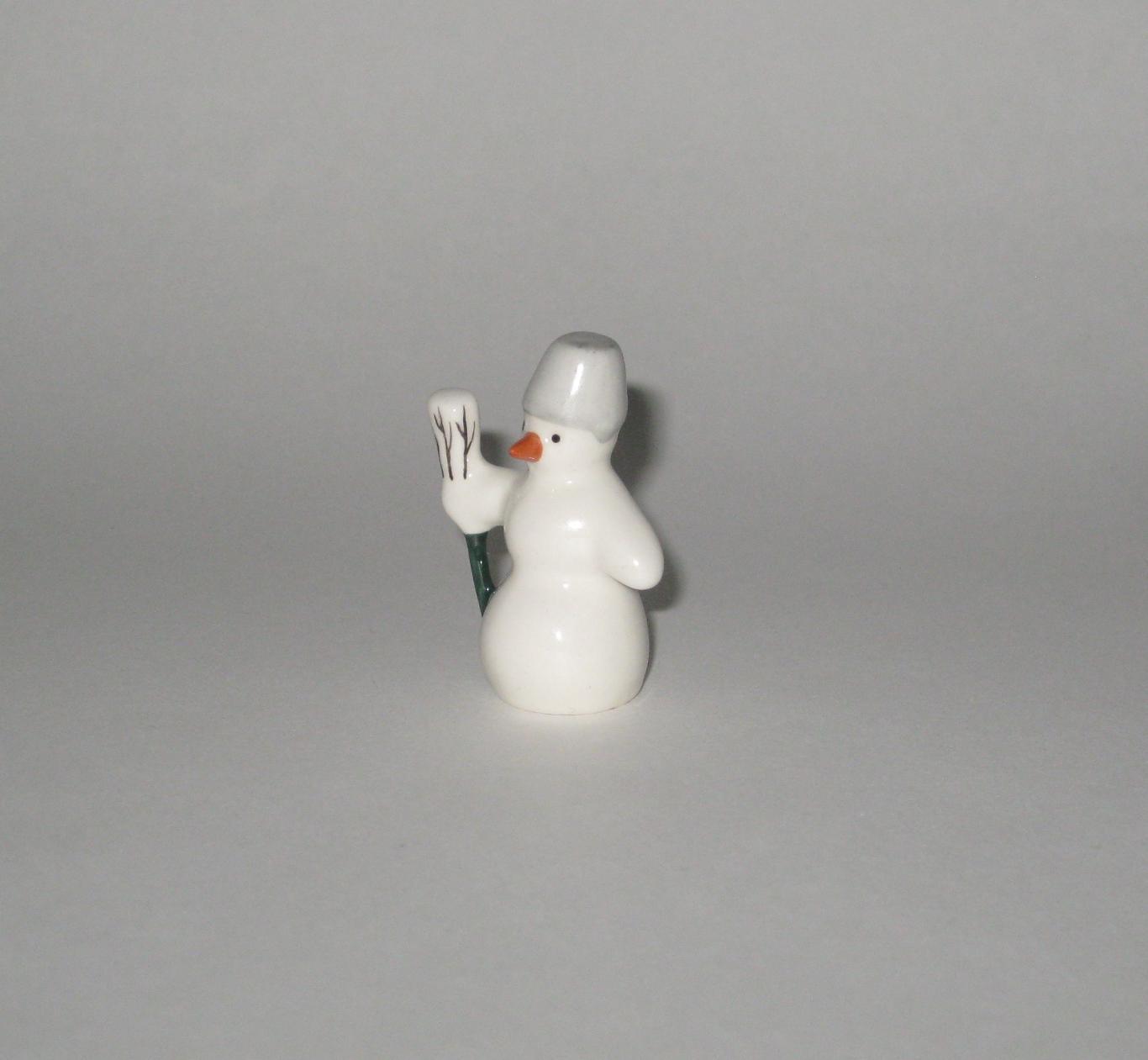 Снеговик 2.Скульптор Львов 1