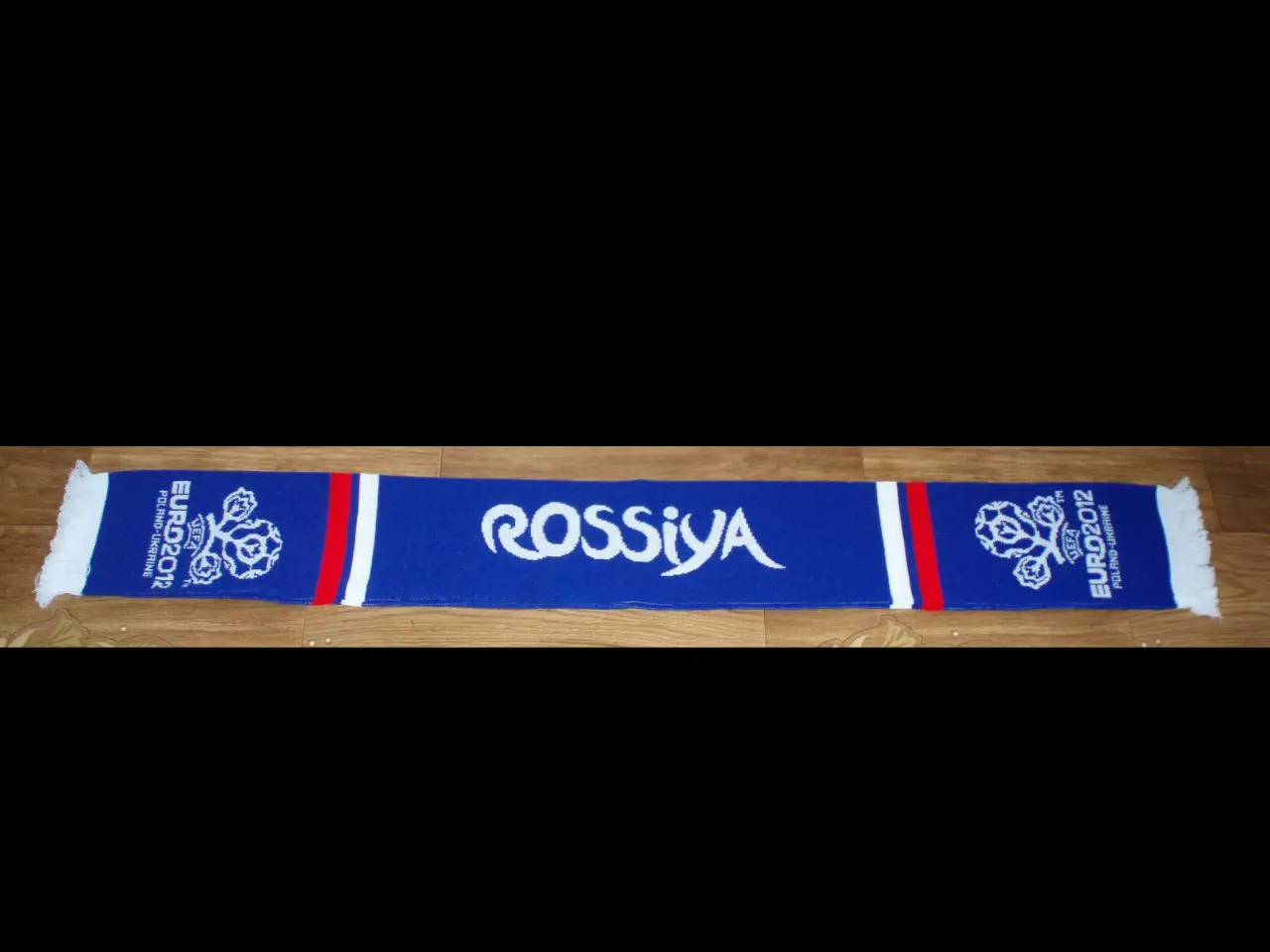 В наличии различные шарфы (новые)