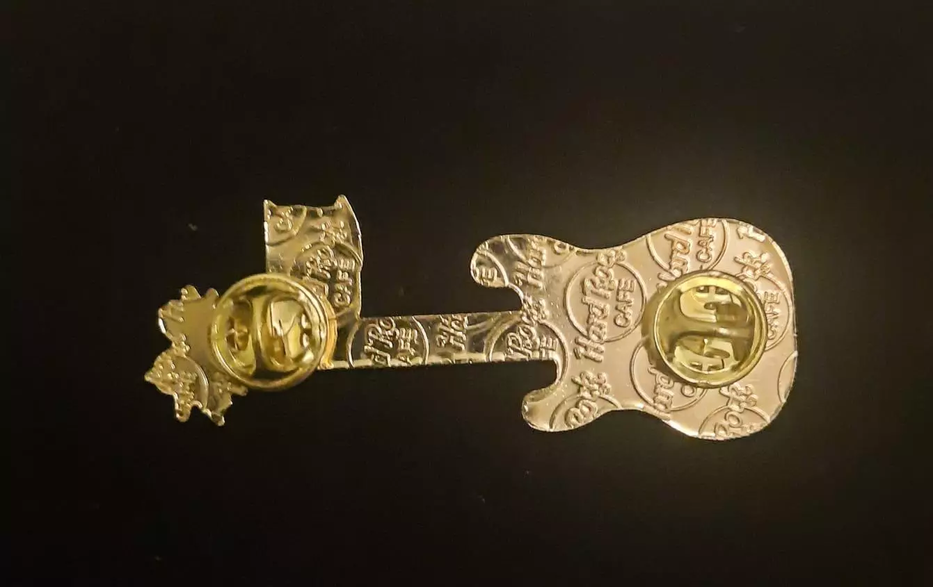 2 Знак Hard Rock Cafe гитара музыка Олимпиада Нагано 1998 2