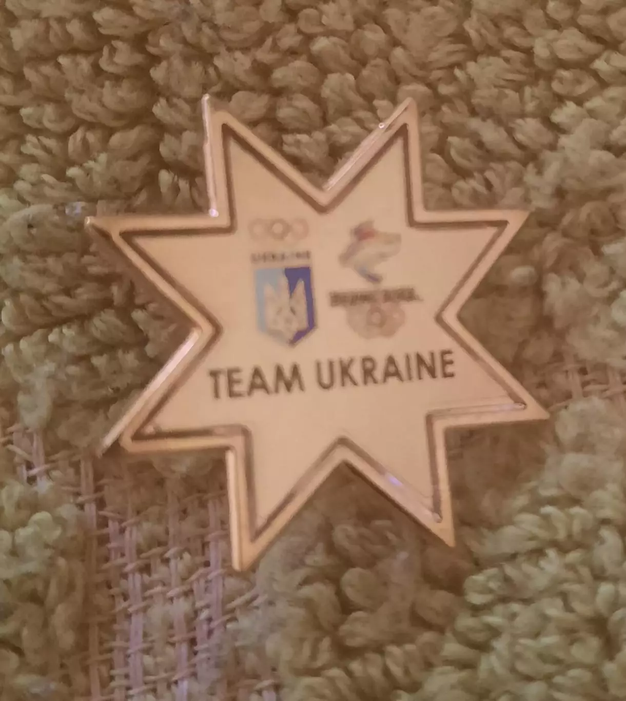 Знак НОК Україна Олимпиада 2022 Пекин 2
