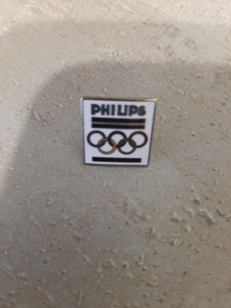 Значок Олимпиада спонсорский Филипс