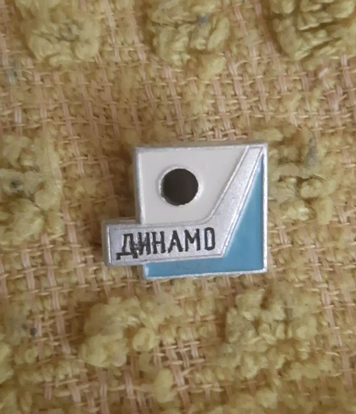 Знак хоккей динамо 2
