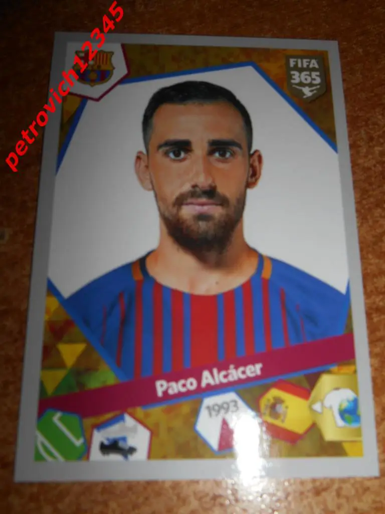 Наклейка PANINI FIFA 365 = Paco Alcacer (FC Barcelona)