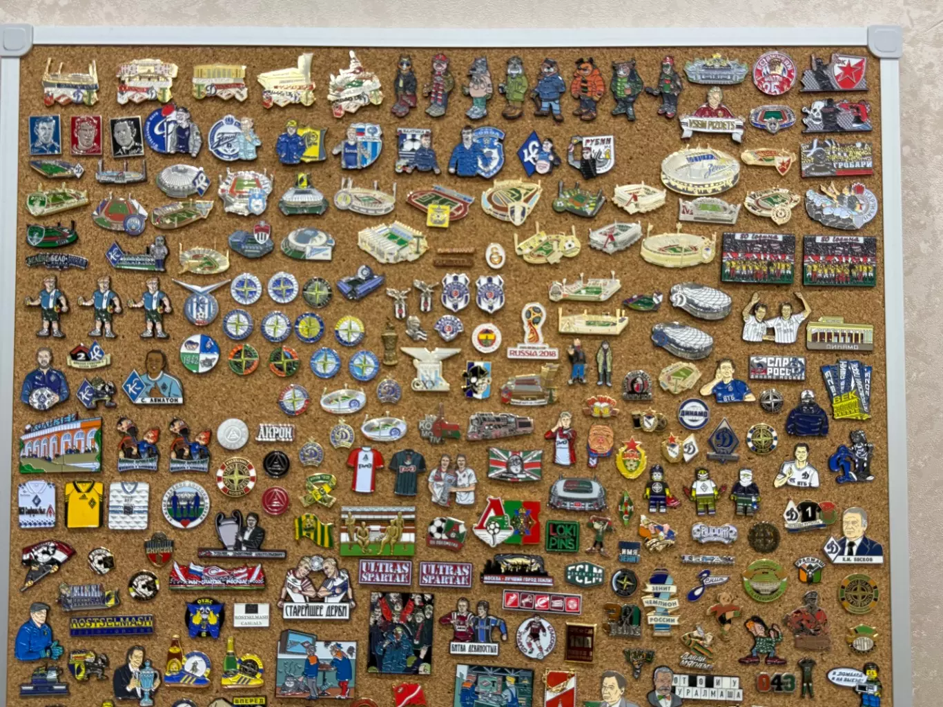 Футбольные значки 2