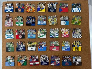 Знаки серии «Трибуна» (Custom Badge)