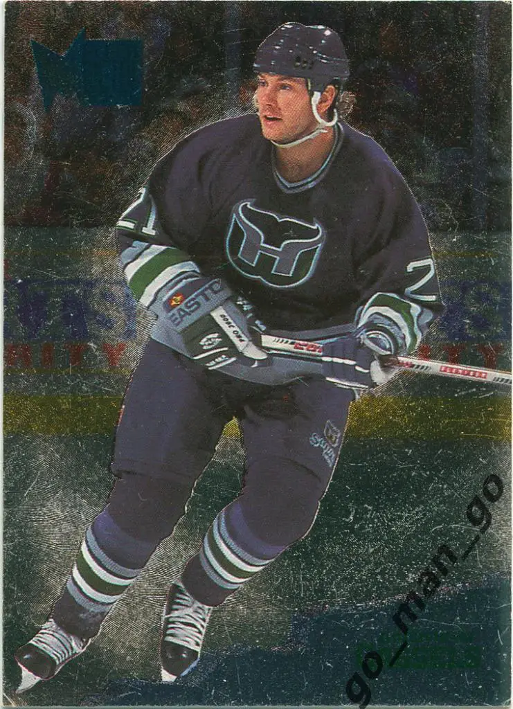 Andrew Cassels (Hartford Whalers). Fleer Metal NHL 1995-1996, № 64.