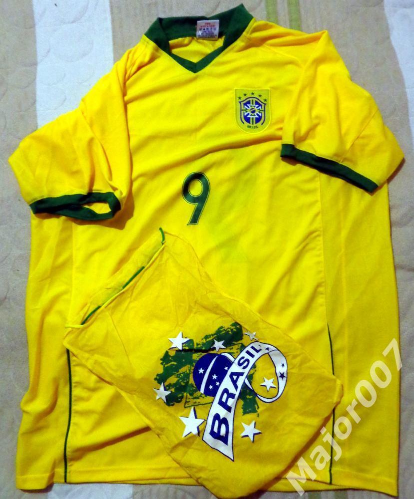 Сувенирная футболка сборной Бразилии