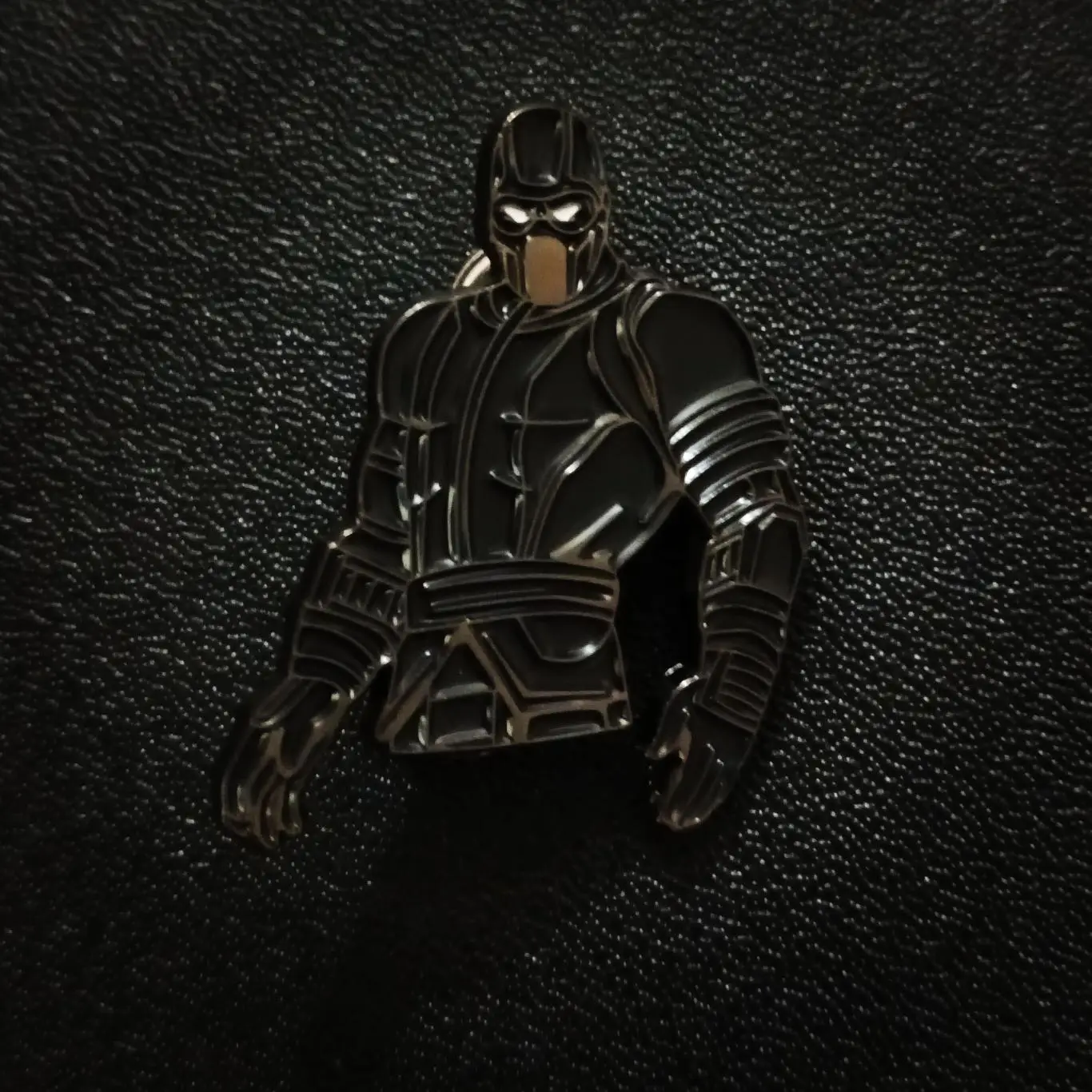 Значок мортал комбат Нуб сэйбот