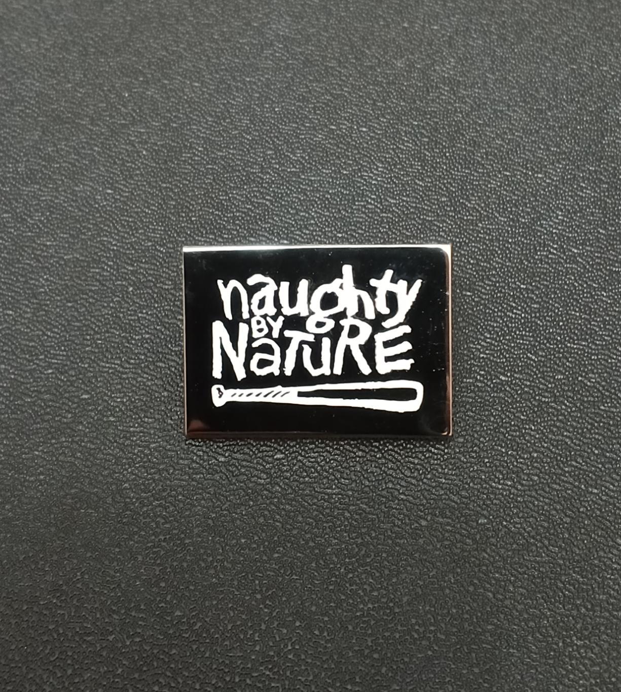 Значок рэп naughty by nature