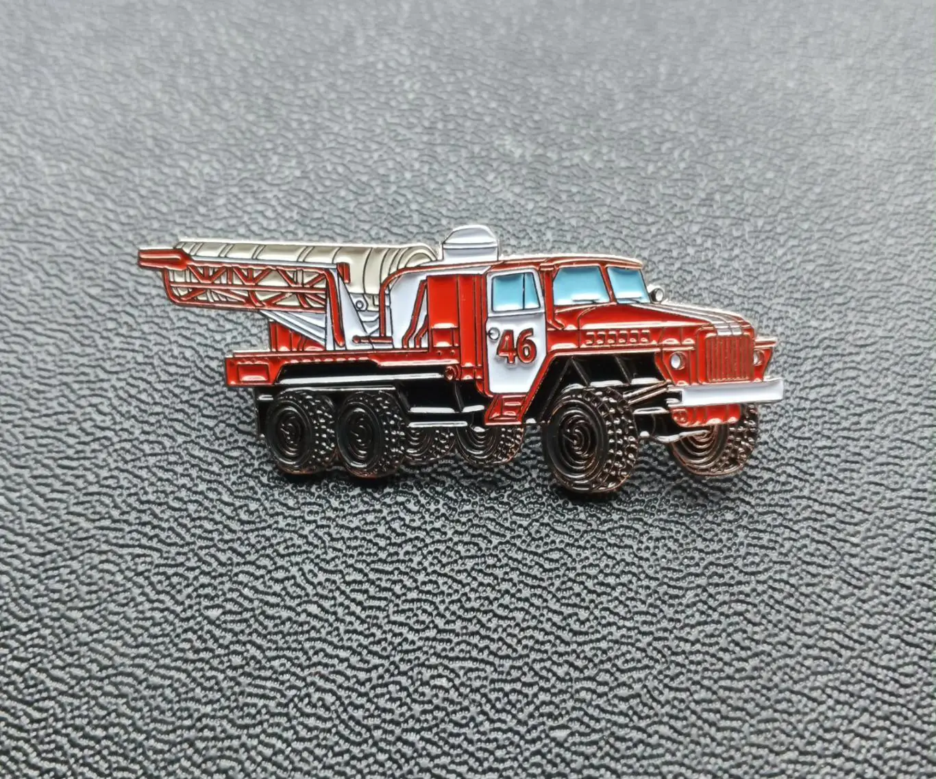 Значок пожарная машина Урал 375