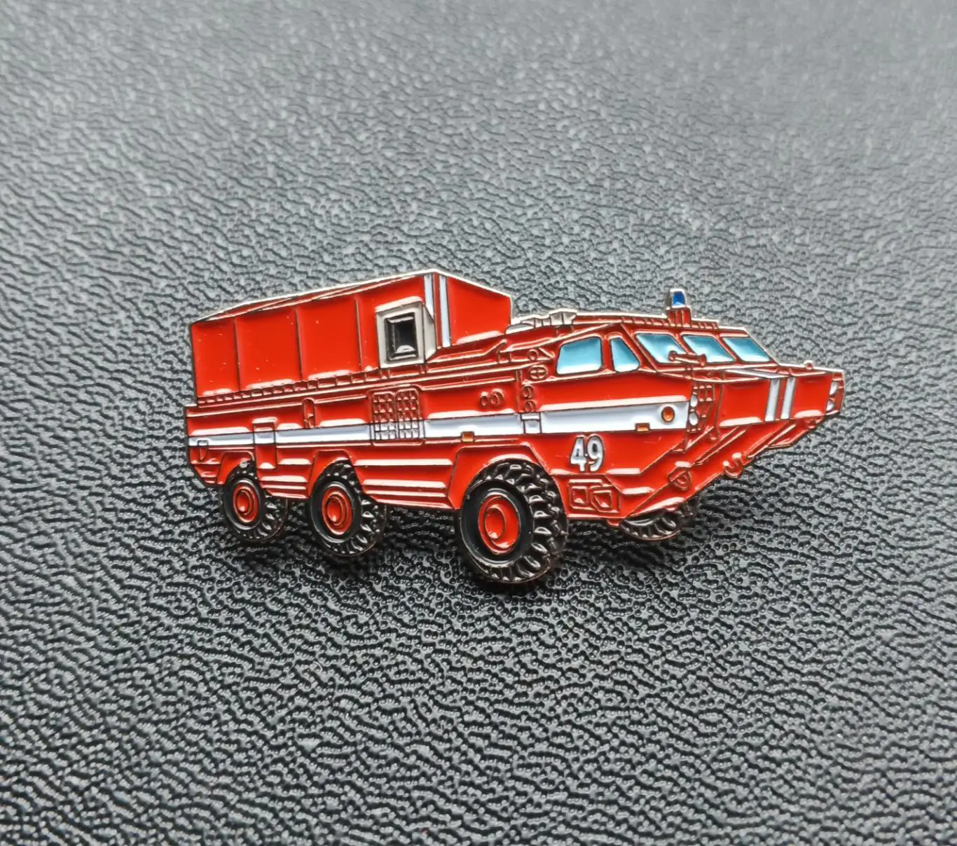 Значок пожарная машина БаЗ 5921