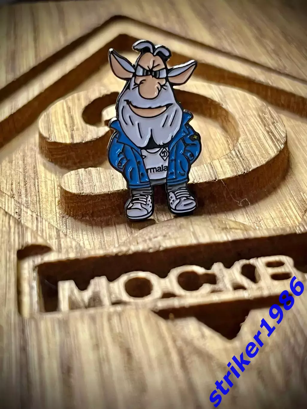 Значок Динамо Москва мультяшка